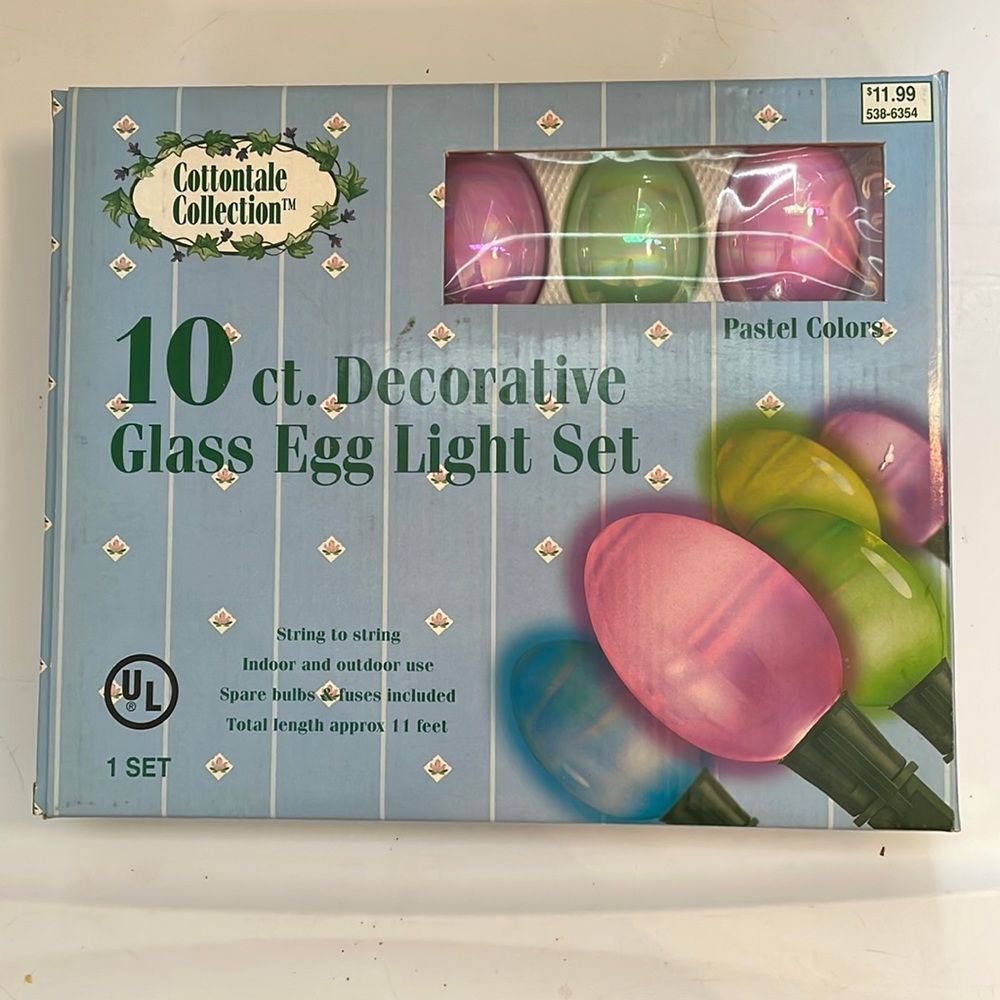 Vtg new in box 2001 Cottontale Collection 10 Decorative Glass Egg light‎ set